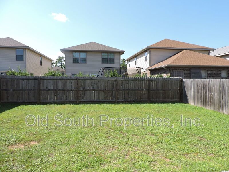Easy access to bases & shopping! property image
