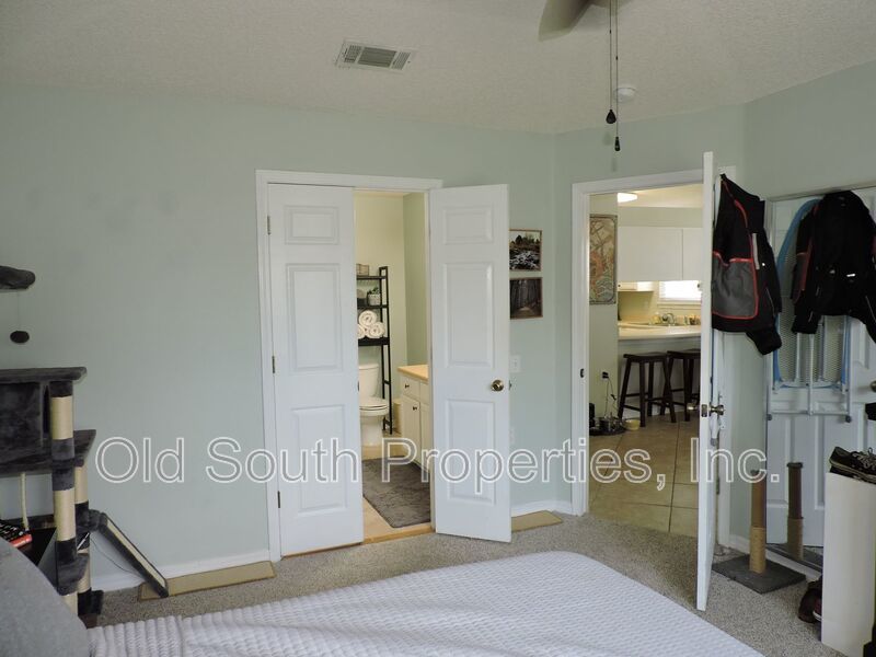 Easy access to bases, I-10 & Navy Federal complex! property image