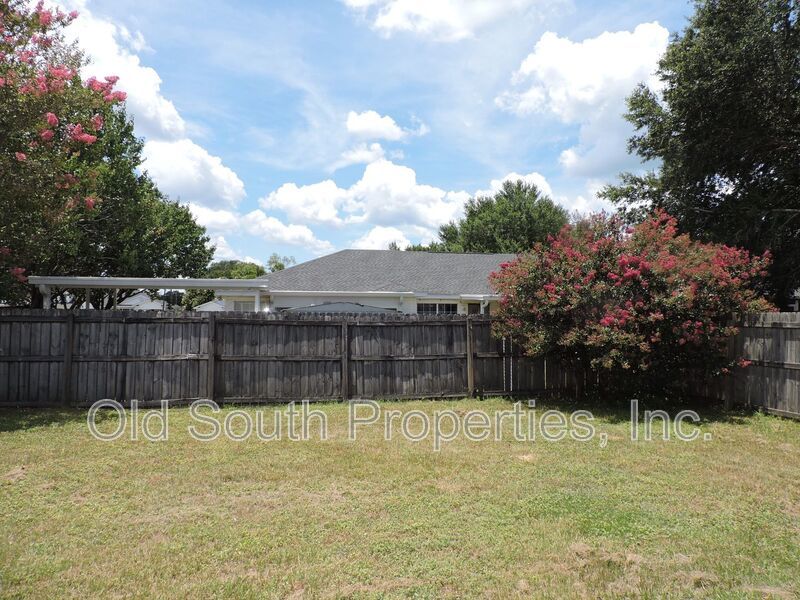 Easy access to bases, I-10 & Navy Federal complex! property image