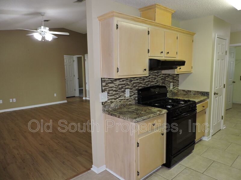 Convenient to NAS & Corry! property image