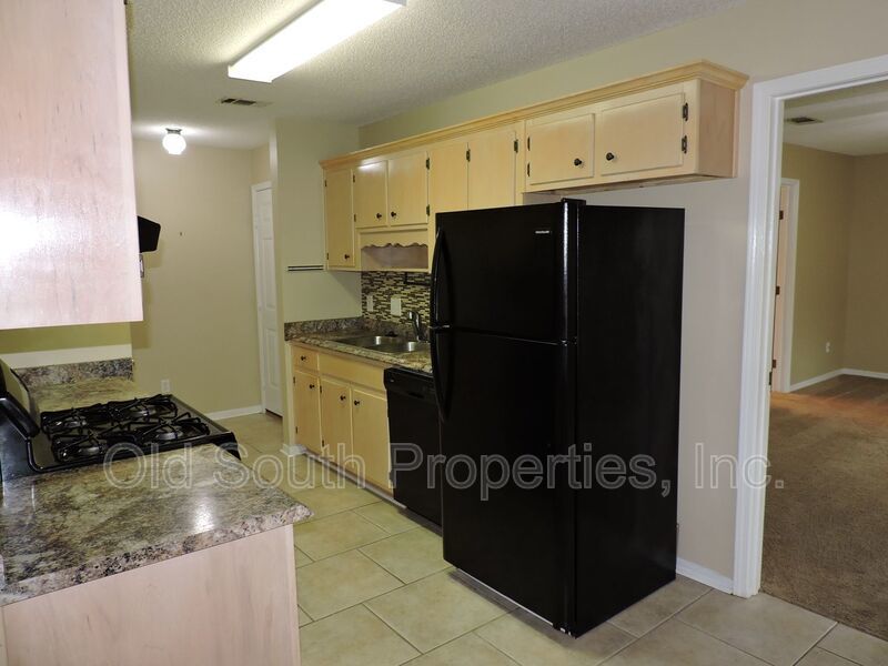 Convenient to NAS & Corry! property image