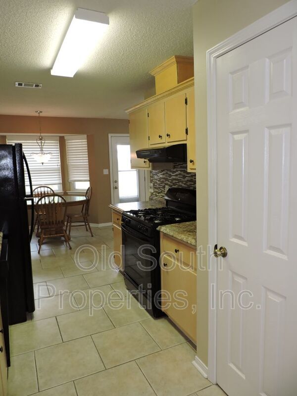Convenient to NAS & Corry! property image