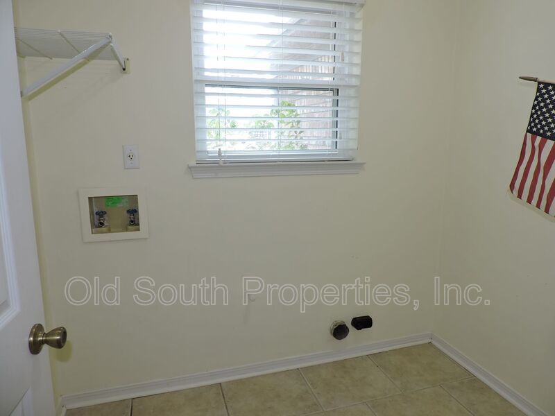 Convenient to NAS & Corry! property image