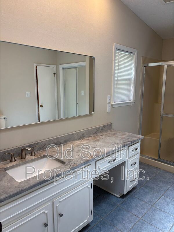 Convenient to  NAS Pensacola & Corry Station! property image