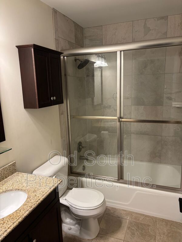 Convenient to  NAS Pensacola & Corry Station! property image