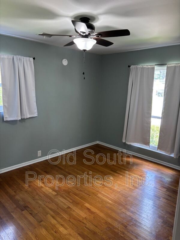 Convenient to  NAS Pensacola & Corry Station! property image