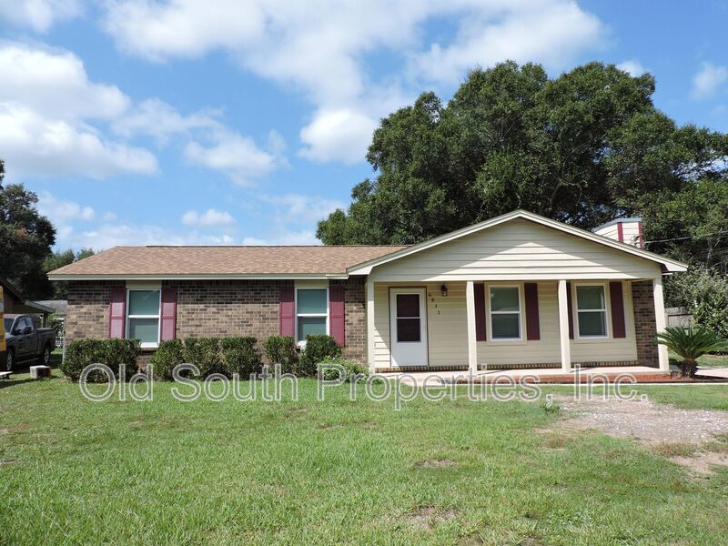 Easy access to schools, shopping & bases! property image