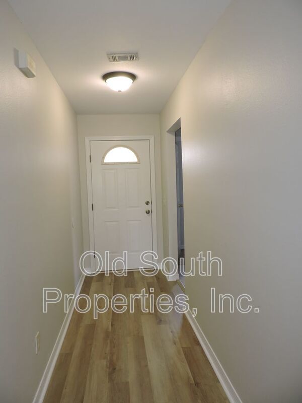 Convenient to NAS & Corry! property image
