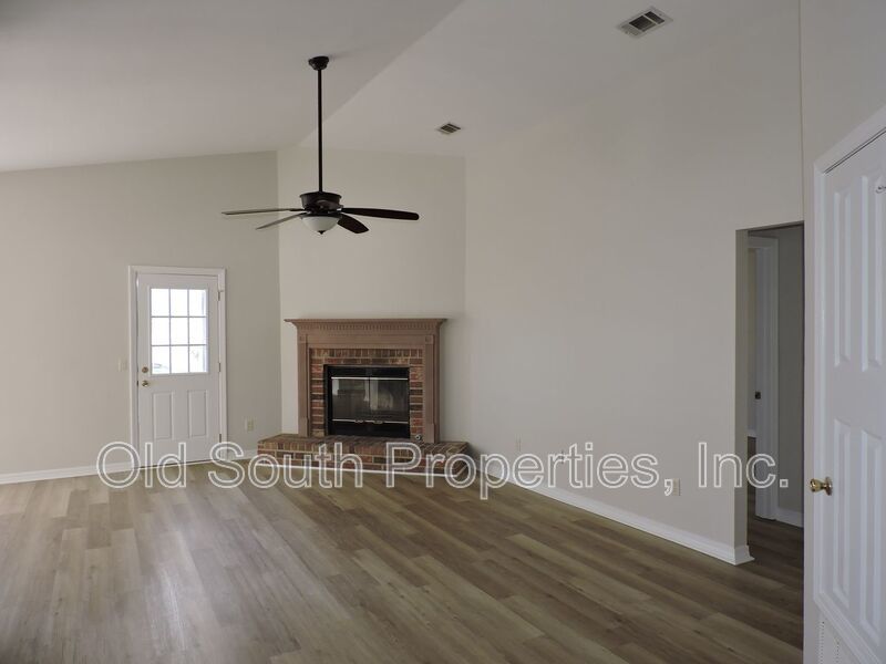 Convenient to NAS & Corry! property image