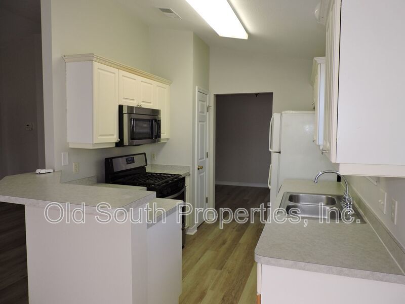 Convenient to NAS & Corry! property image