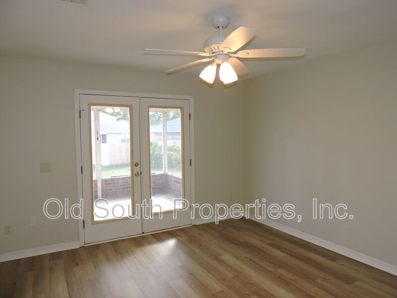 Convenient to NAS & Corry! property image