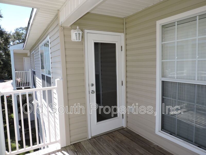 Easy access to interstate, shopping & hospitals! property image