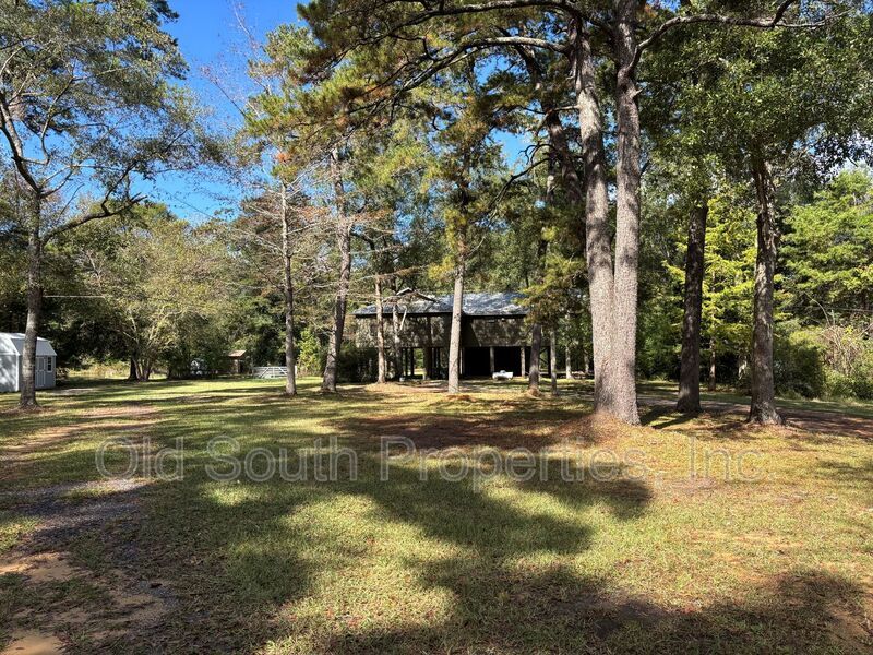 1002 Daffin Rd property image