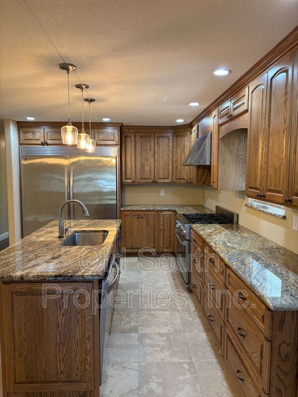 1002 Daffin Rd property image