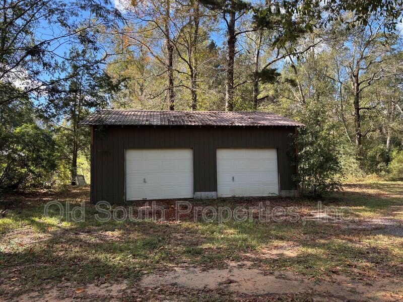 1002 Daffin Rd property image