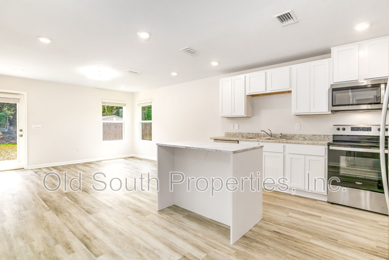 Convient location! property image