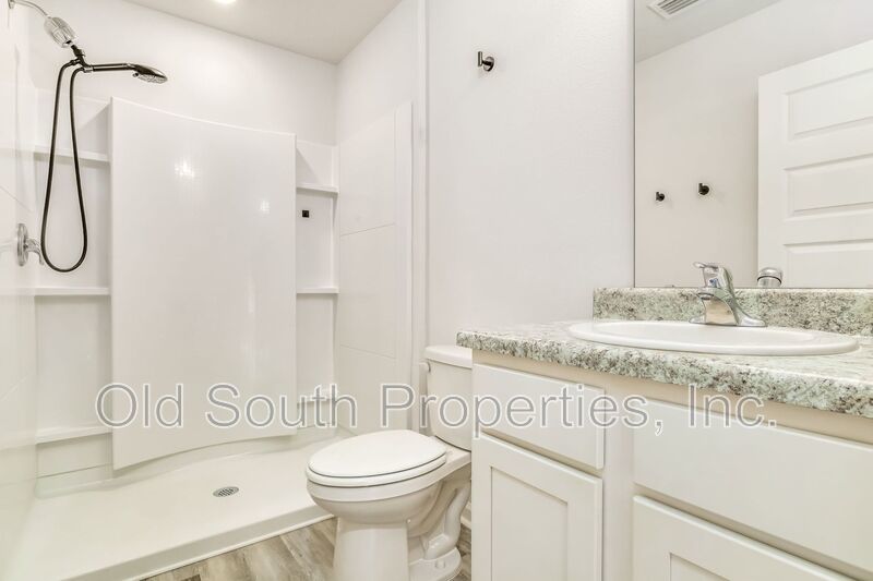 Convient location! property image