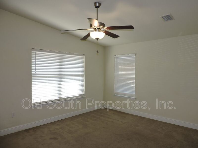 Easy access to Whiting Field & shopping! property image