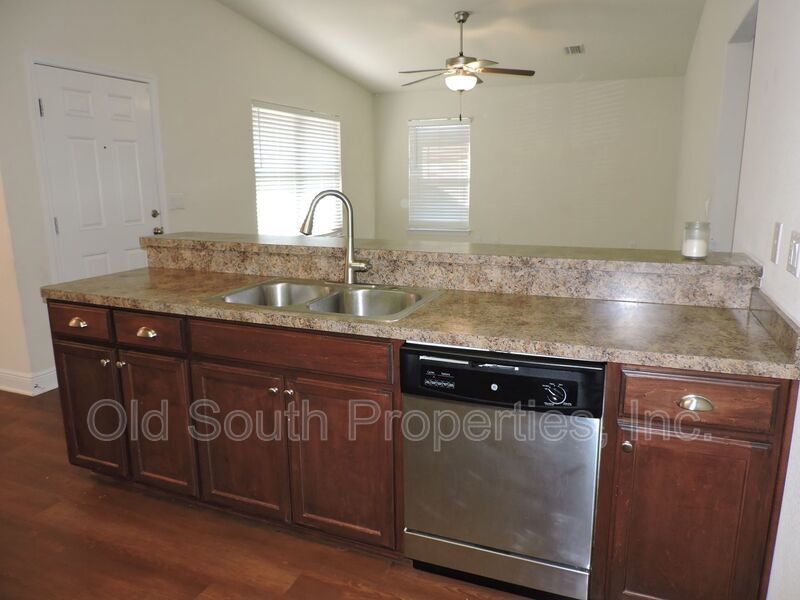 Easy access to Whiting Field & shopping! property image