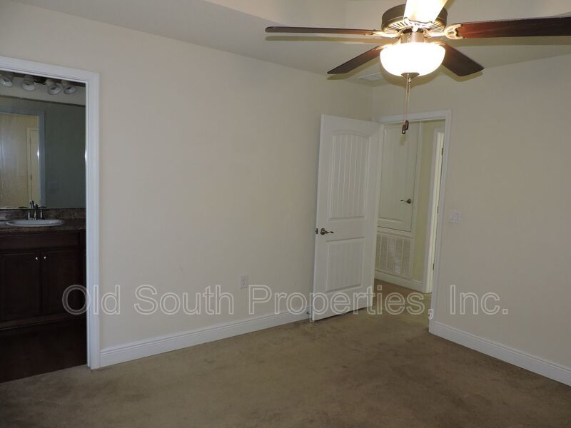 Easy access to Whiting Field & shopping! property image