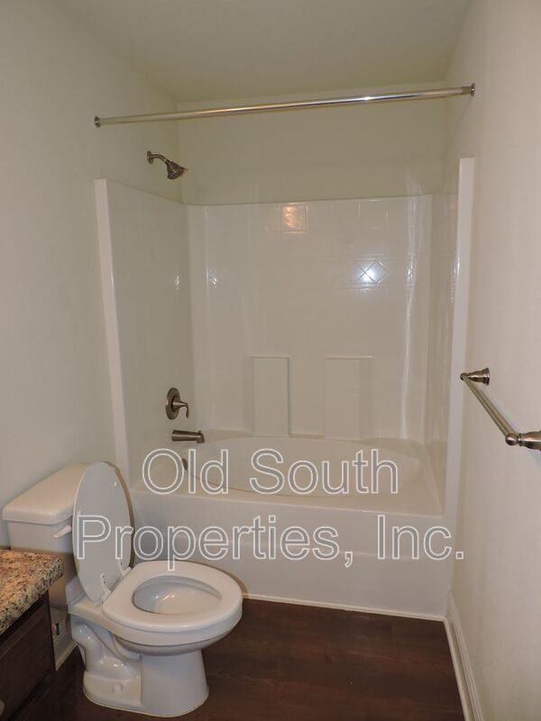 Easy access to Whiting Field & shopping! property image