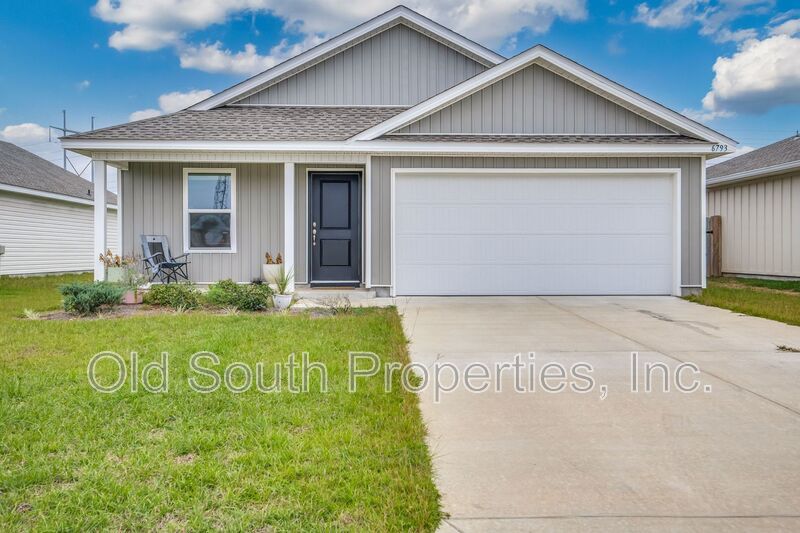 Easy access to shopping, interstate & Navy Federal complex! property image