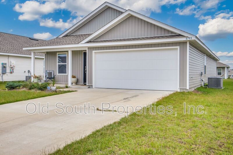 Easy access to shopping, interstate & Navy Federal complex! property image