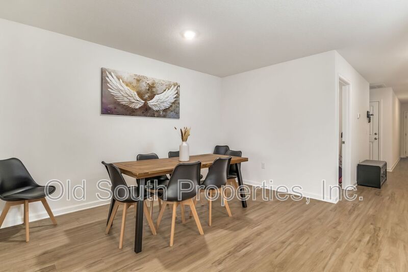 Easy access to shopping, interstate & Navy Federal complex! property image