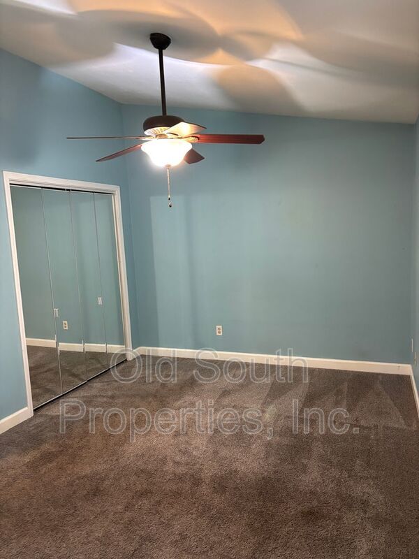 Close to schools, shopping & hospitals! property image