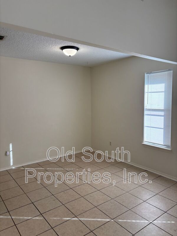 Convenient Northeast location! property image
