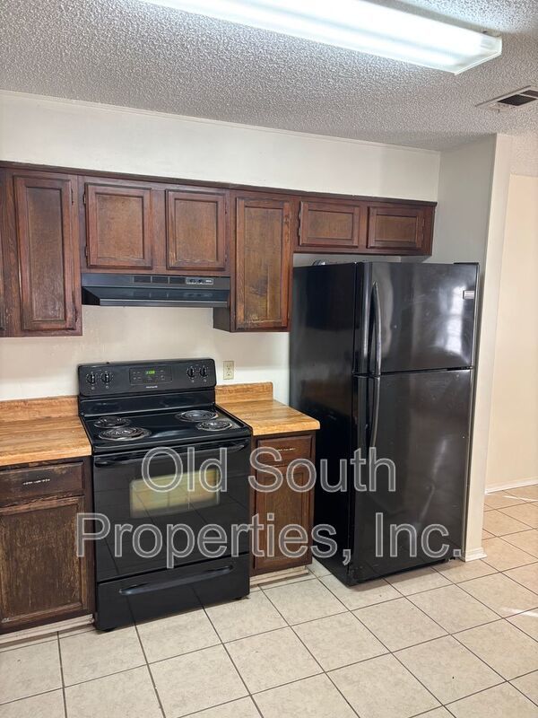 Convenient Northeast location! property image