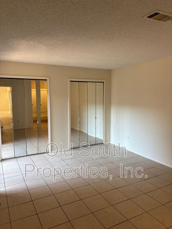 Convenient Northeast location! property image