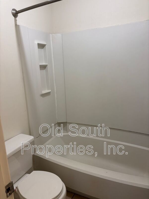 Convenient Northeast location! property image