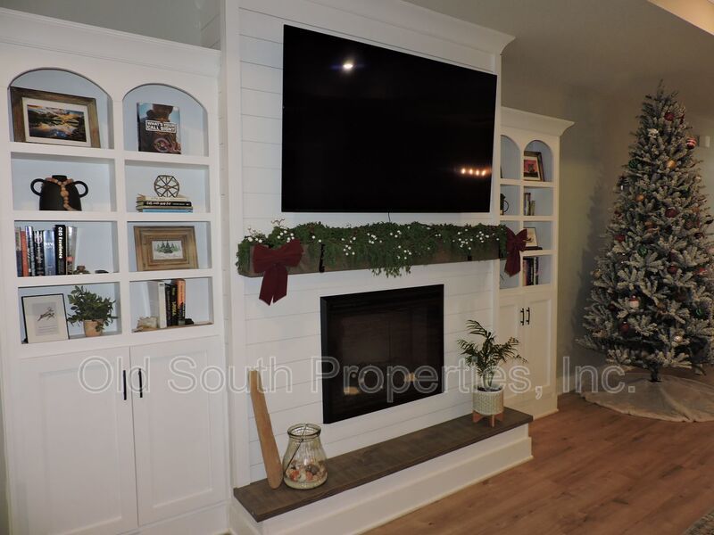 Easy access to shopping, interstate & Navy Federal complex! property image