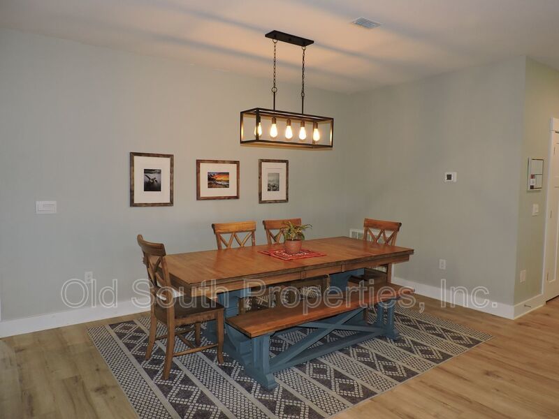 Easy access to shopping, interstate & Navy Federal complex! property image