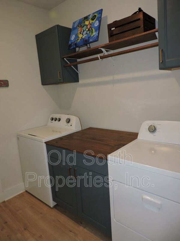 Easy access to shopping, interstate & Navy Federal complex! property image