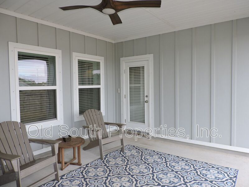 Easy access to shopping, interstate & Navy Federal complex! property image