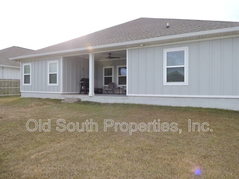 Easy access to shopping, interstate & Navy Federal complex! property image