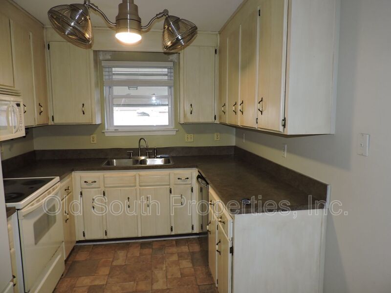 Convenient westside location! property image