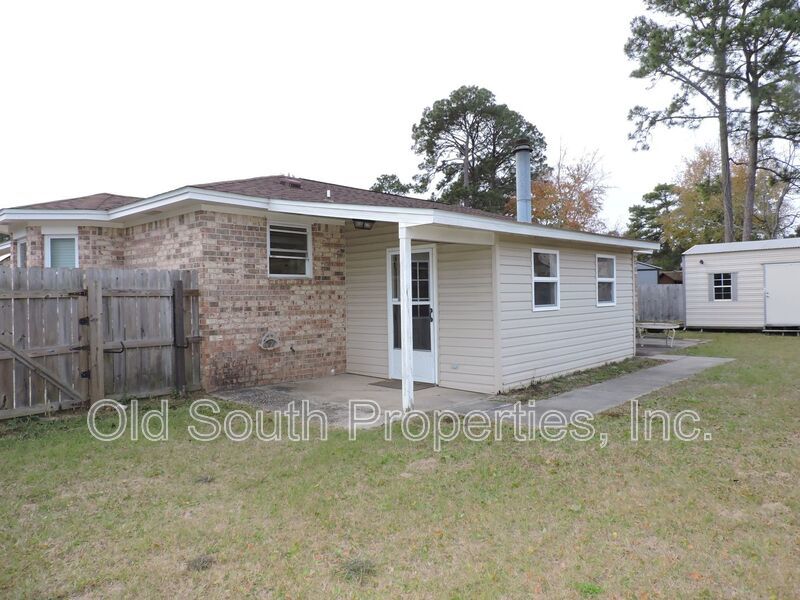Convenient westside location! property image