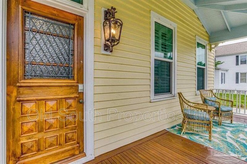 Beautifully renovated downstairs unit! property image