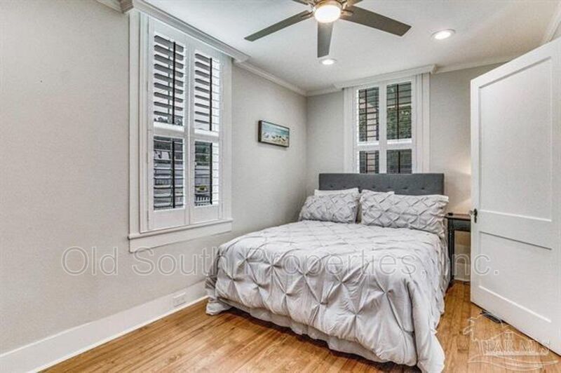 Beautifully renovated downstairs unit! property image