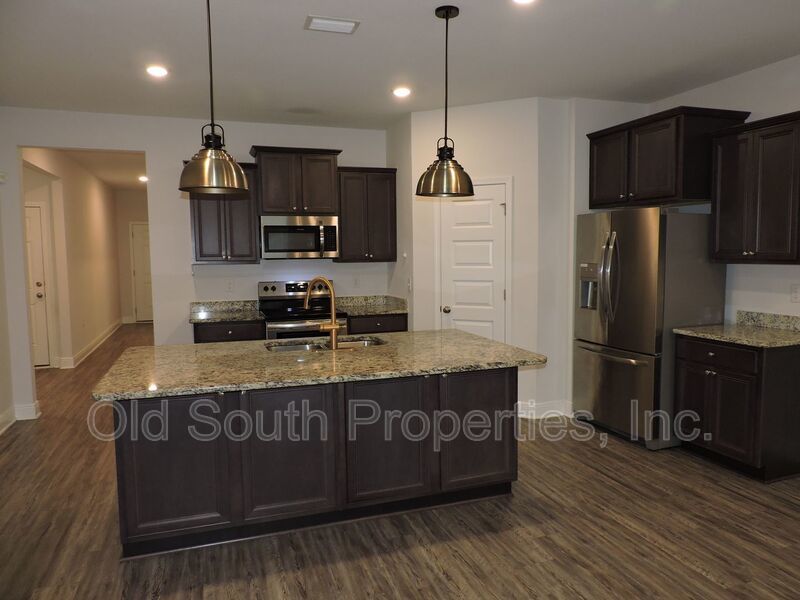 Convenient location in Pace! property image