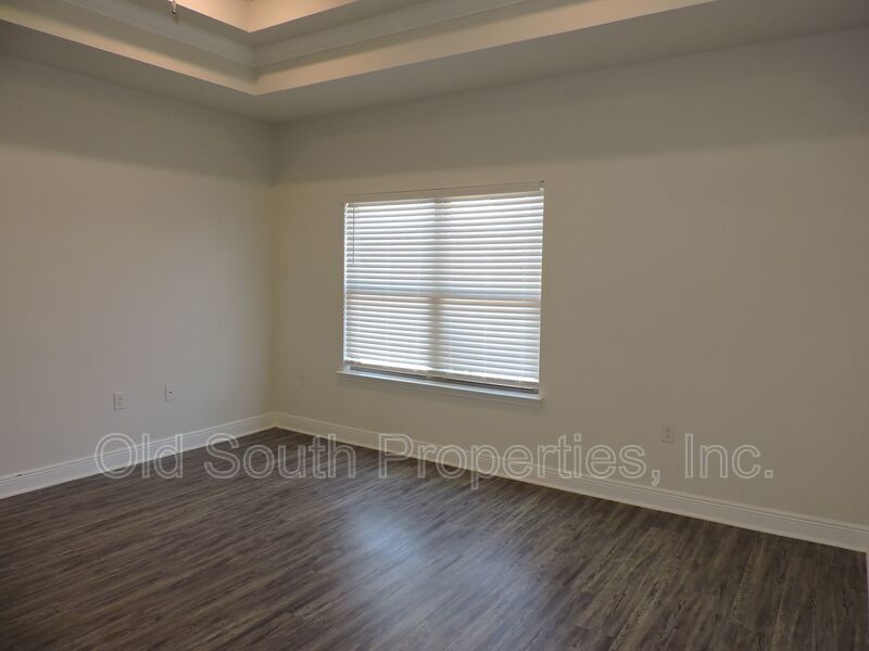 Convenient location in Pace! property image