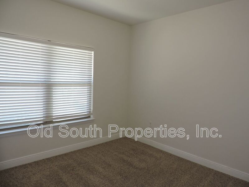 Convenient location in Pace! property image