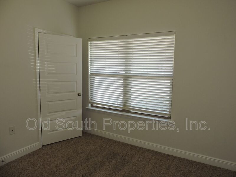 Convenient location in Pace! property image