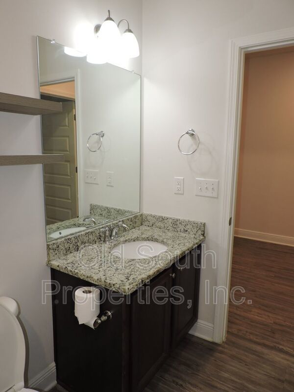 Convenient location in Pace! property image