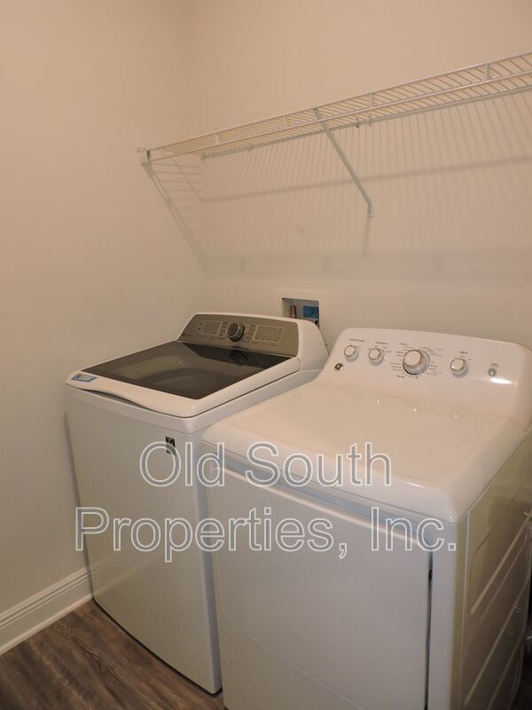 Convenient location in Pace! property image