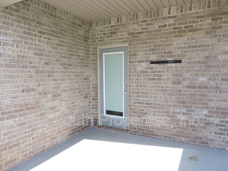 Convenient location in Pace! property image