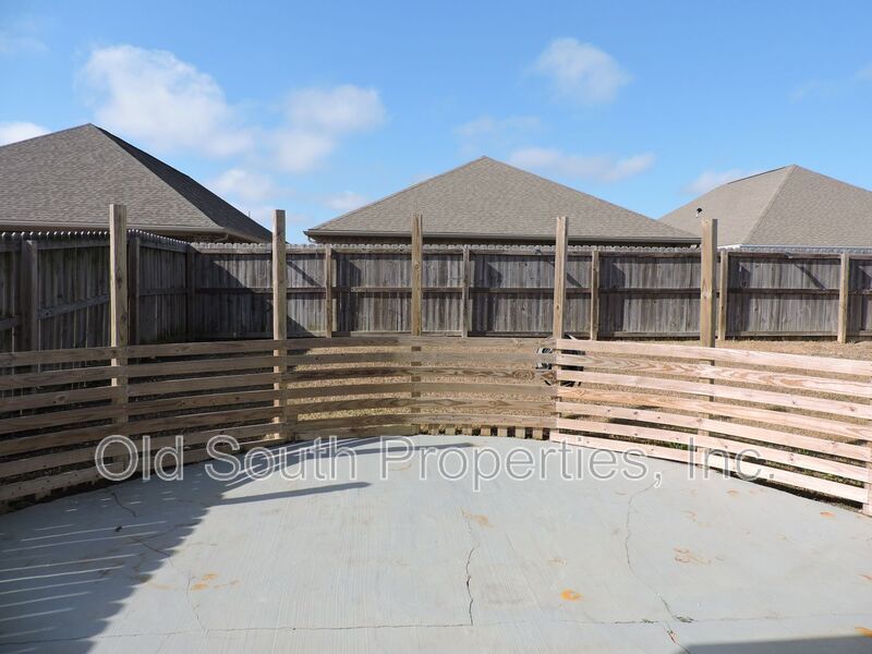 Convenient location in Pace! property image